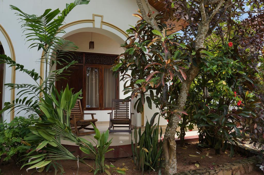 Tandem Guesthouse Hikkaduwa Exterior photo