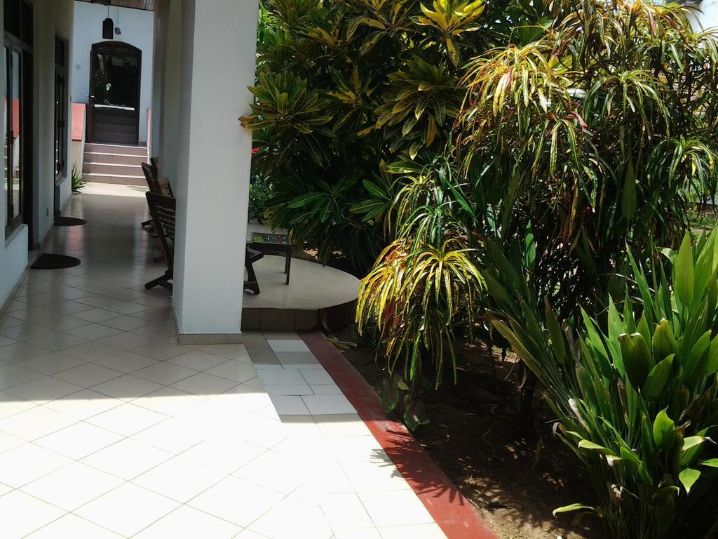 Tandem Guesthouse Hikkaduwa Exterior photo
