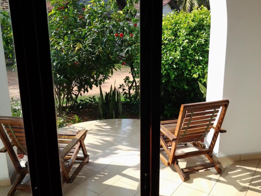 Tandem Guesthouse Hikkaduwa Exterior photo